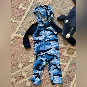 Coolibar 6-12 M Baby Finn Hooded One Piece Swimsuit